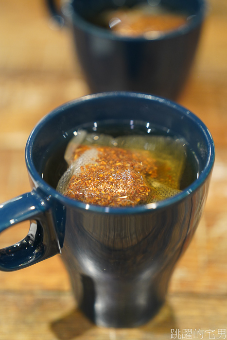 [花蓮美食]舊抽屜咖啡-9點就開的花蓮咖啡廳，提供早午餐、晚餐、義大利麵