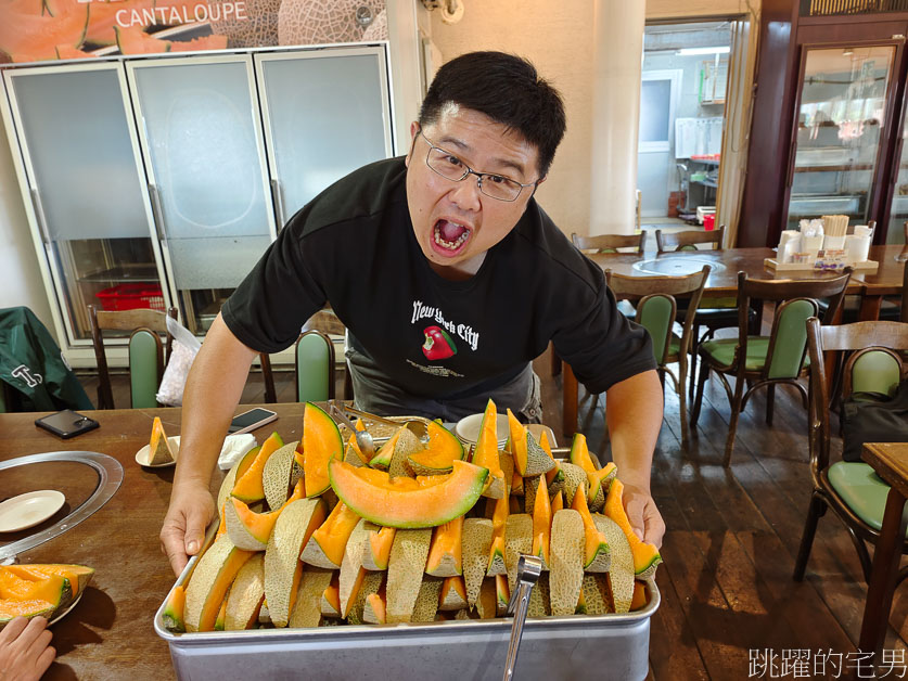 [美瑛美食]HERB GARDEN FURANO「富良野哈密瓜吃到飽」超甜有夠爽，產季限定，販售北海道名產、自助餐、ハーブガーデン富良野