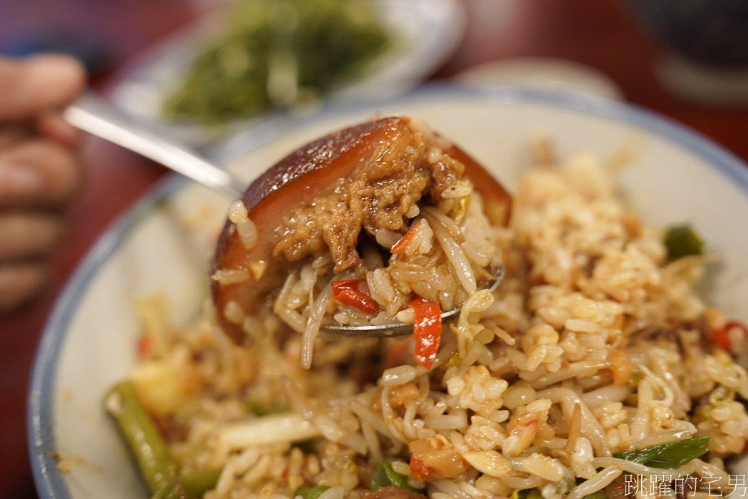 [花蓮美食]葉爸豬腳-滷肉飯必加辣蘿蔔乾，讓人吃不停，提供豬腳麵線