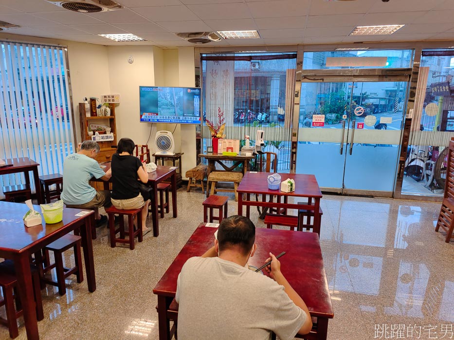 [花蓮美食]葉爸豬腳-滷肉飯必加辣蘿蔔乾，讓人吃不停，提供豬腳麵線