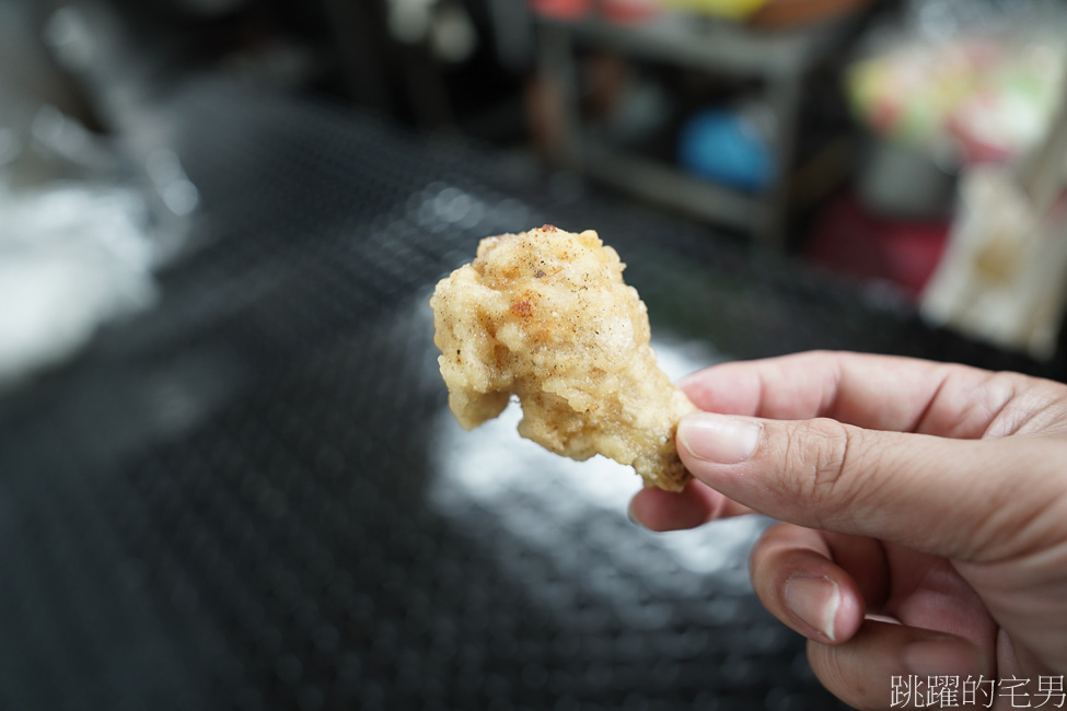 [中山區鹹酥雞]全球炸雞排骨飯-就算沒店面，外賣車還是一直不停來的，據說是六條通酒客、小姐的最愛，開到凌晨4點，中山區宵夜吃起來