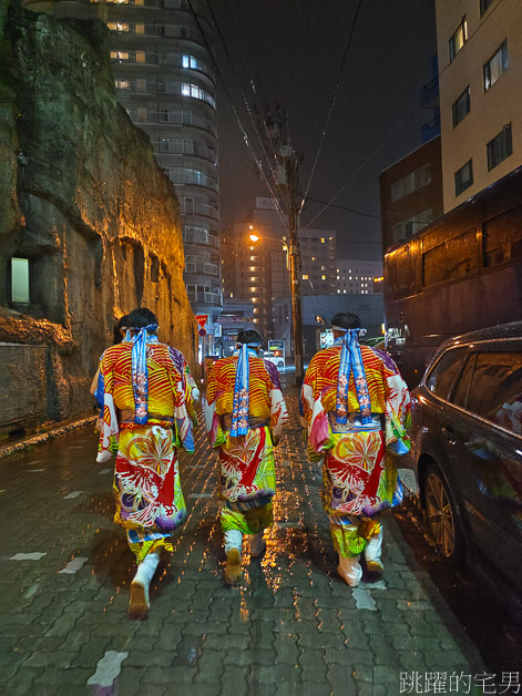 巧遇北海道祭典，狂雨依舊賣力，紀錄生活，札幌中島公園站，札幌祭り，北海道札幌旅遊，薄野北祭會，薄野祭，豐水