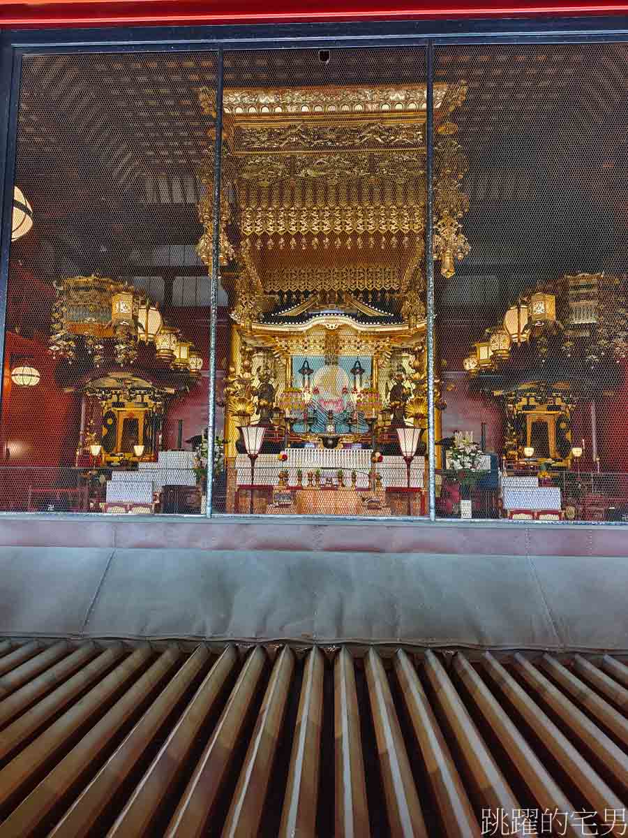 東京必去景點「淺草寺」全世界觀光客都在這，但是沒去過就是沒去過，增長見聞才是旅行的目的，淺草文化觀光中心高處俯瞰金龍山淺草寺全景