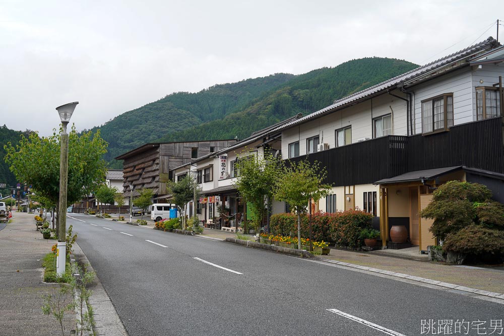 四國高知景點推薦「雲之上圖書館」 隈研吾建築群in檮原町寧靜小鎮，連公家機關都能這麼美，梼原町総合庁舎，雲之上酒店別館，雲の上ギャラリー，雲の上のカフェ，檮原座