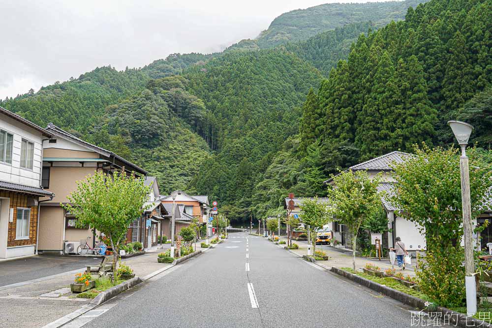 四國高知景點推薦「雲之上圖書館」 隈研吾建築群in檮原町寧靜小鎮，連公家機關都能這麼美，梼原町総合庁舎，雲之上酒店別館，雲の上ギャラリー，雲の上のカフェ，檮原座