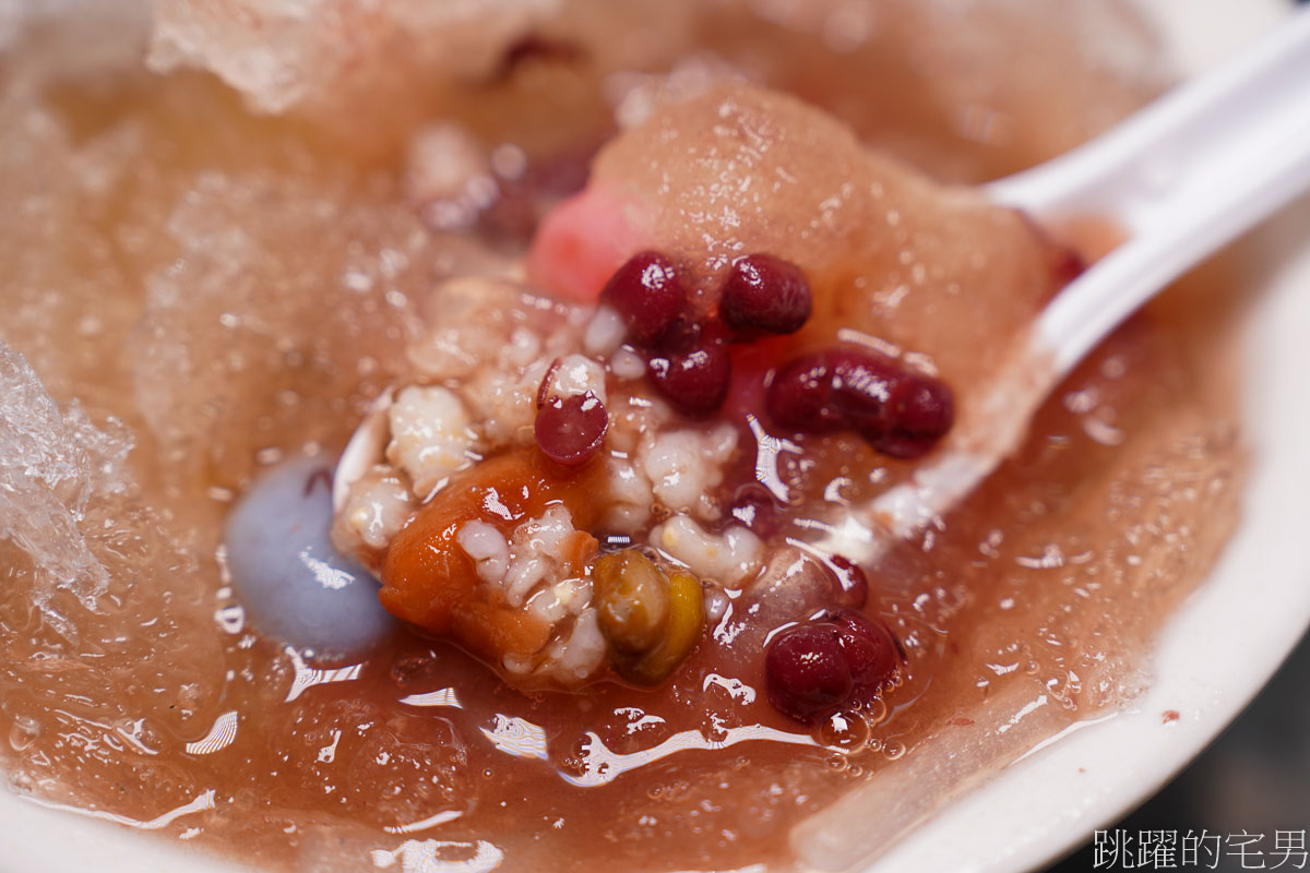 [雲林美食推薦]長興圓仔冰(長興冰店)-民國30年就有的斗六冰店，必吃燒麻糬、圓仔冰，口感軟糯太好吃啦，斗六美食推薦