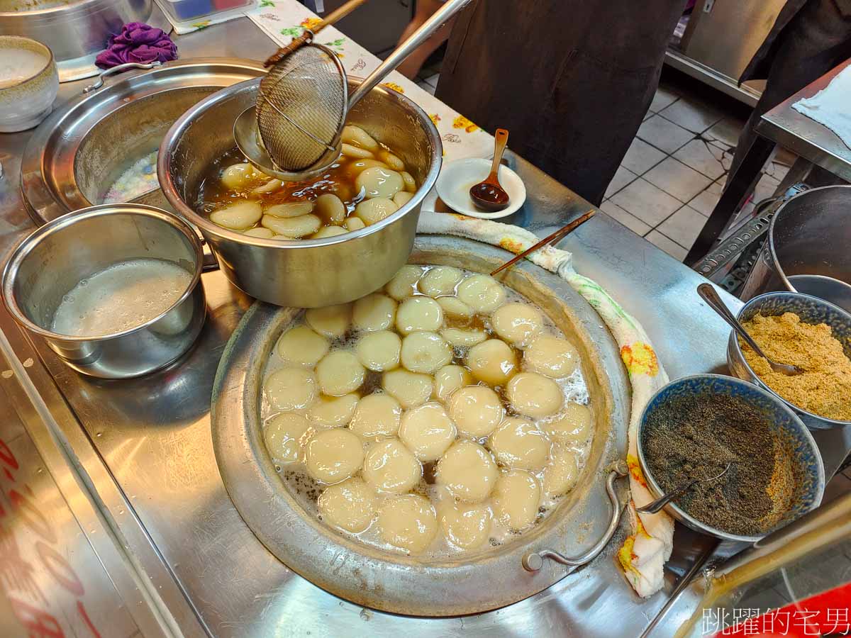 [雲林美食推薦]長興圓仔冰(長興冰店)-民國30年就有的斗六冰店，必吃燒麻糬、圓仔冰，口感軟糯太好吃啦，斗六美食推薦