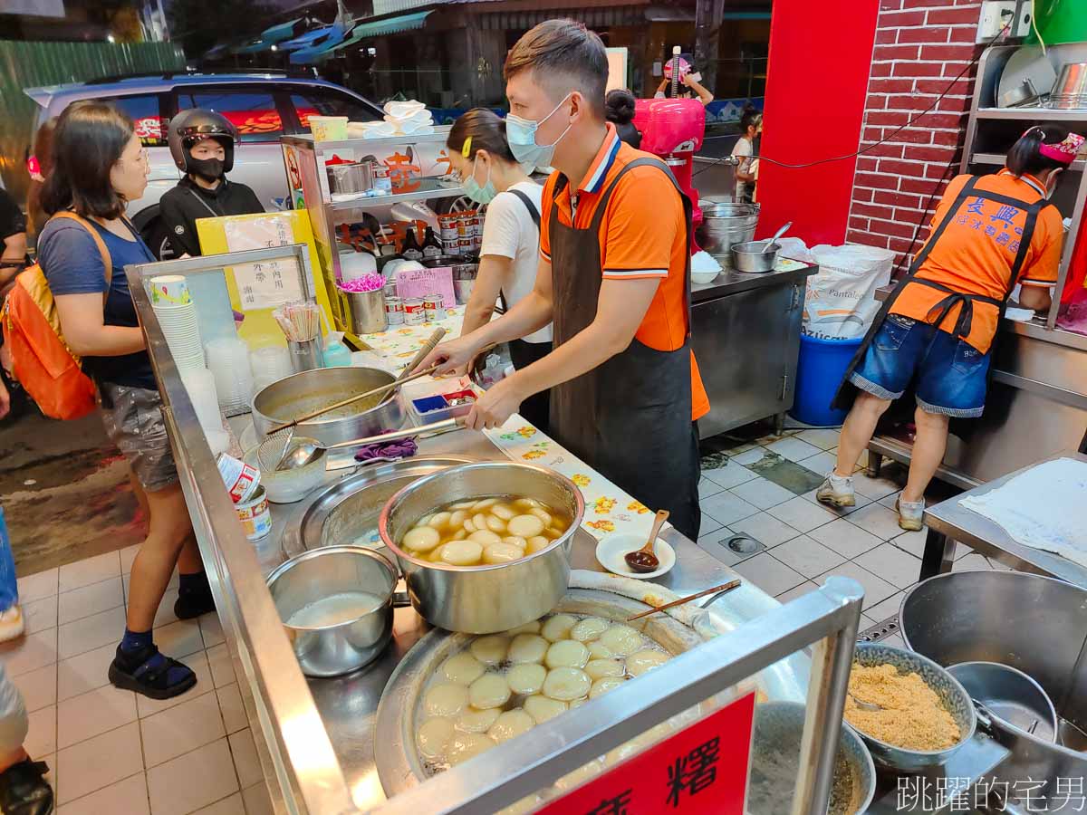 [雲林美食推薦]長興圓仔冰(長興冰店)-民國30年就有的斗六冰店，必吃燒麻糬、圓仔冰，口感軟糯太好吃啦，斗六美食推薦