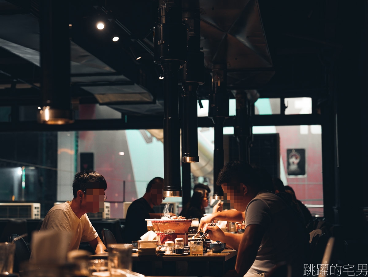 [花蓮美食]燚燿日燒肉地球旗艦店-花蓮燒肉店黑色系極簡設計質感好，假日中午有營業，燚燿日燒肉菜單