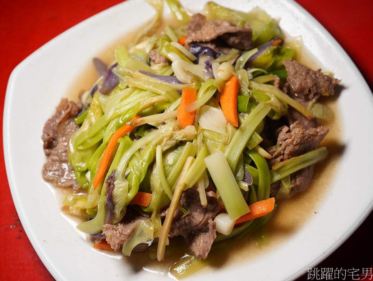 東大門夜市必吃美食「布洛灣美食風味」你沒看過的花蓮原住民野菜熱炒在這啦!