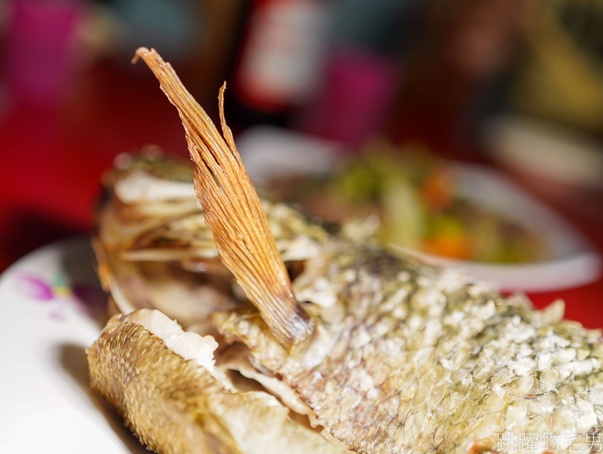 東大門夜市必吃美食「布洛灣美食風味」你沒看過的花蓮原住民野菜熱炒在這啦!