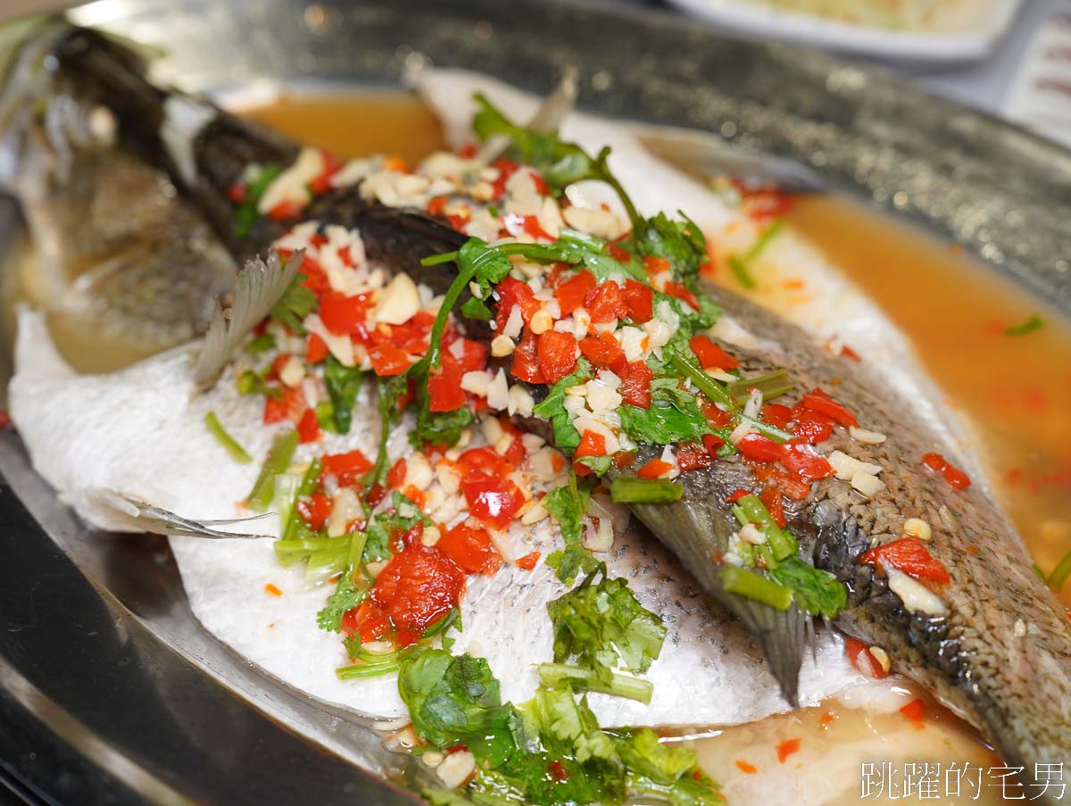 [吉安美食]泰宜味食館-個人簡餐居然有整隻檸檬魚也太爽! 炒河粉、打拋豬套餐必點，花蓮泰式料理