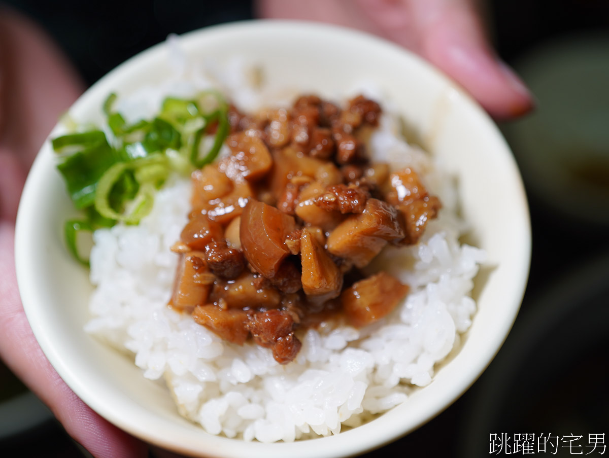 花蓮火鍋「呼呼鍋太昌店」大推這間花蓮平價火鍋，便宜份量多又好吃!  藥膳、南瓜鍋必點，飲料、冰淇淋、滷肉飯吃到飽