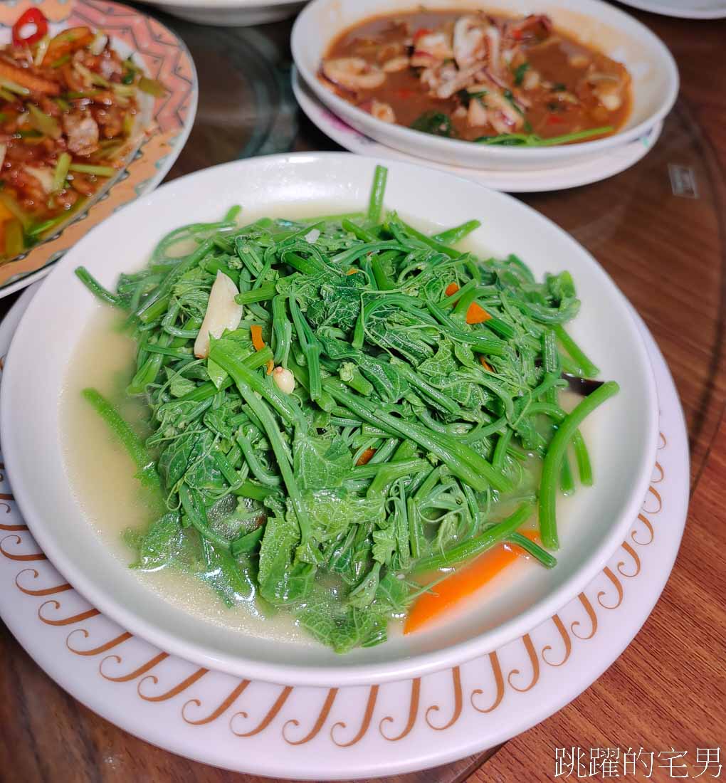 [花蓮吉安美食]阿美煮- 桶仔雞鹹香又多汁，現烤活魚毫無土味又水嫩，入口還有特別香氣，絕對是花蓮烤魚推薦! 花蓮桶仔雞推薦