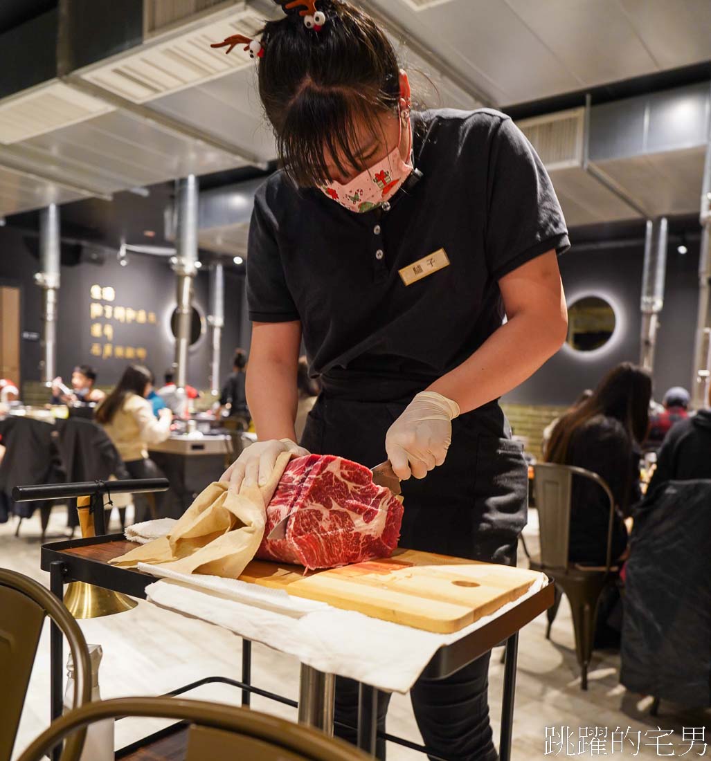 花蓮吃到飽「石屋燒肉」重新裝潢，現場切牛排也太有儀式感，哈根達斯無限吃真爽，2024石屋燒肉菜單，價錢、壽星優惠，花蓮燒肉吃到飽