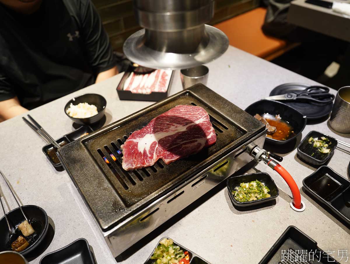 花蓮吃到飽「石屋燒肉」重新裝潢，現場切牛排也太有儀式感，哈根達斯無限吃真爽，2024石屋燒肉菜單，價錢、壽星優惠，花蓮燒肉吃到飽