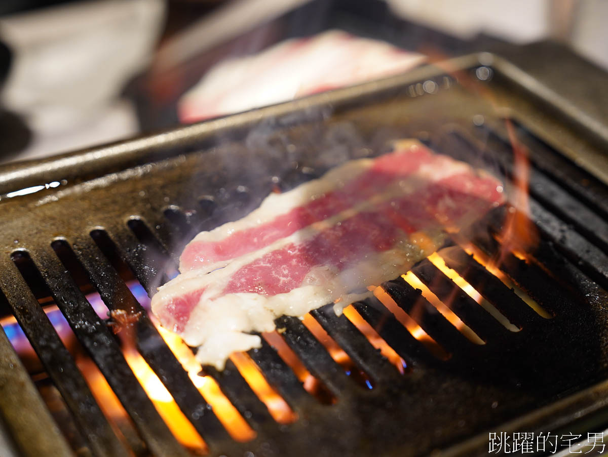 花蓮吃到飽「石屋燒肉」重新裝潢，現場切牛排也太有儀式感，哈根達斯無限吃真爽，2024石屋燒肉菜單，價錢、壽星優惠，花蓮燒肉吃到飽