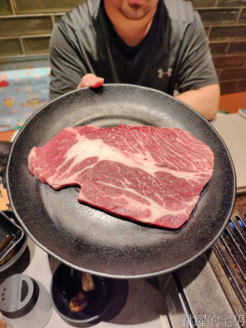 花蓮吃到飽「石屋燒肉」重新裝潢，現場切牛排也太有儀式感，哈根達斯無限吃真爽，2024石屋燒肉菜單，價錢、壽星優惠，花蓮燒肉吃到飽