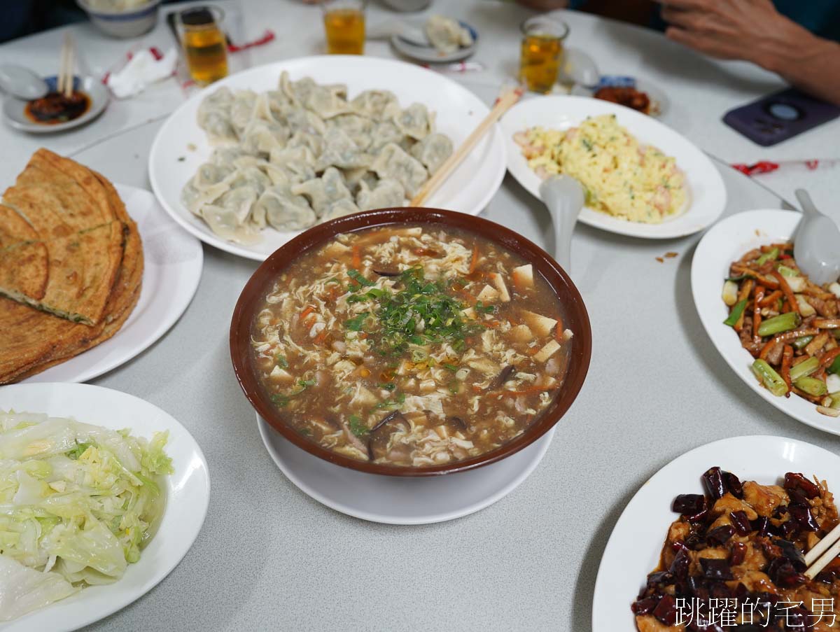 [花蓮美食]孔記小館-只開1小時花蓮老店，可以說是傳統蔥油餅的天花板，還有碩大巨好吃水餃，真的是花蓮人的記憶美食