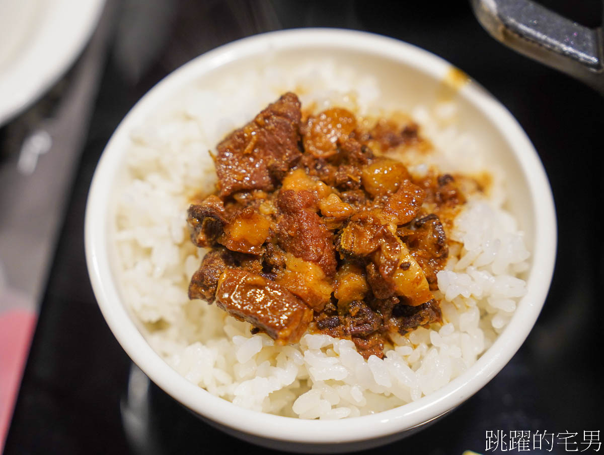 [花蓮美食]巴大爺鍋物-花蓮麻辣火鍋多人鍋提供鴨血吃到飽，個人鍋滷肉飯吃到飽，還有提供包廂