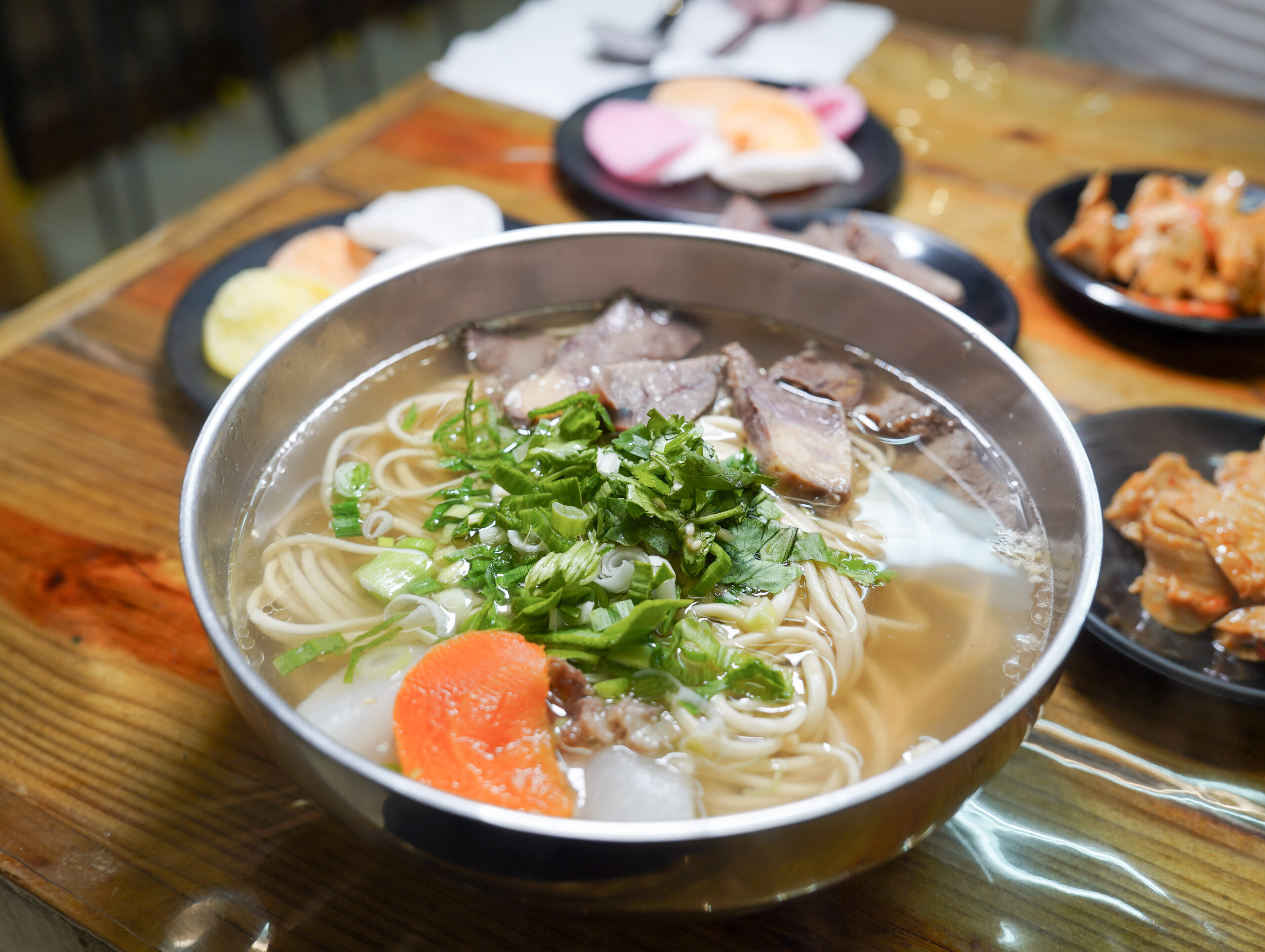 [壽豐美食]伊均蘭州拉麵-花蓮有蘭州拉麵我居然不知道，現點現做的麵條，份量多到我差點吃不完，東華大學美食