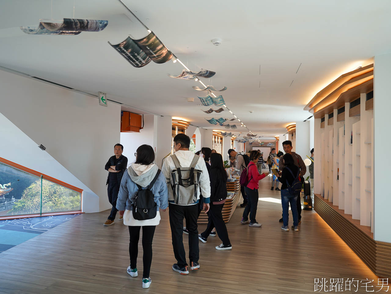 基隆景點「基隆塔」至高點俯瞰基隆山海、街景，基隆塔開放時間、停車資訊