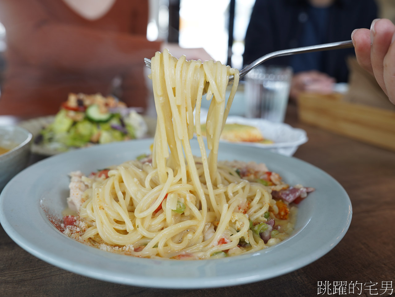 [花蓮光復美食]牧木屋Mu Mu House-鄉村風木造房屋質感好，伊比利豬排餐、還有小木屋住宿