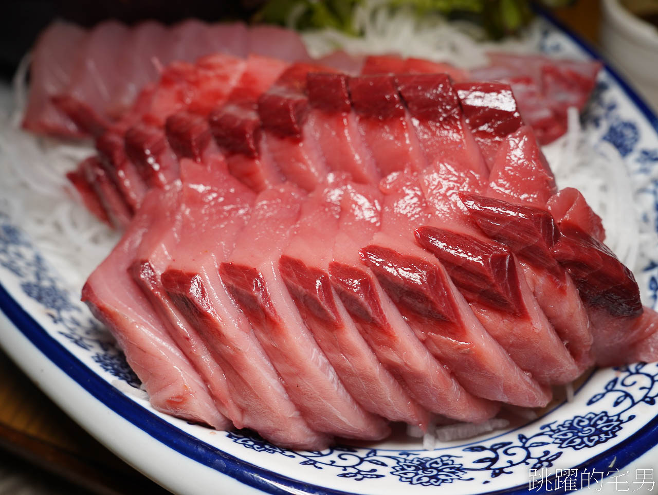 [花蓮美食]米那度海吧餐廳-花蓮海鮮超新鮮，酸菜魚、熱炒菜單豐富，紅麴鬼頭刀完全打到我的味蕾