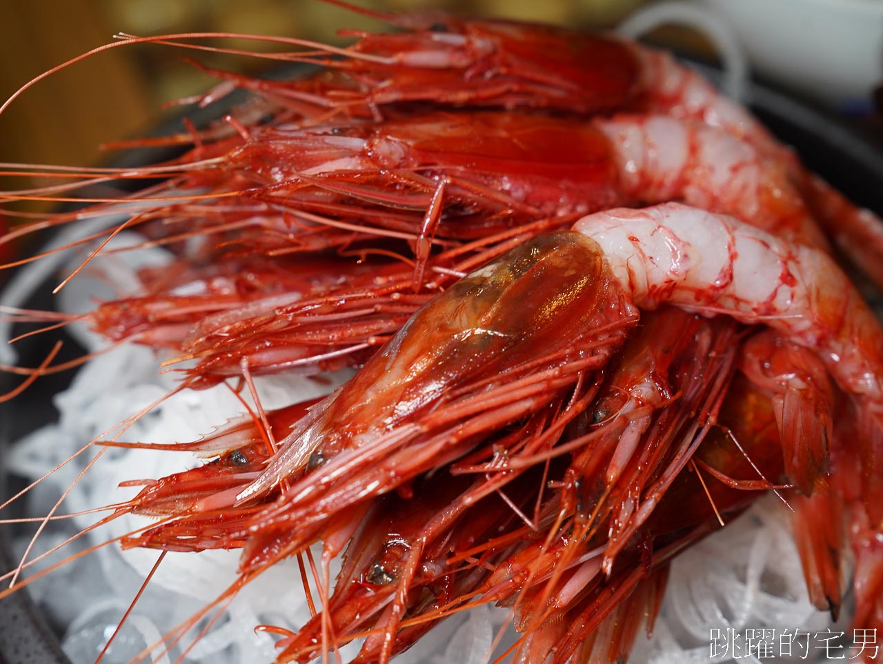 [花蓮美食]米那度海吧餐廳-花蓮海鮮超新鮮，酸菜魚、熱炒菜單豐富，紅麴鬼頭刀完全打到我的味蕾