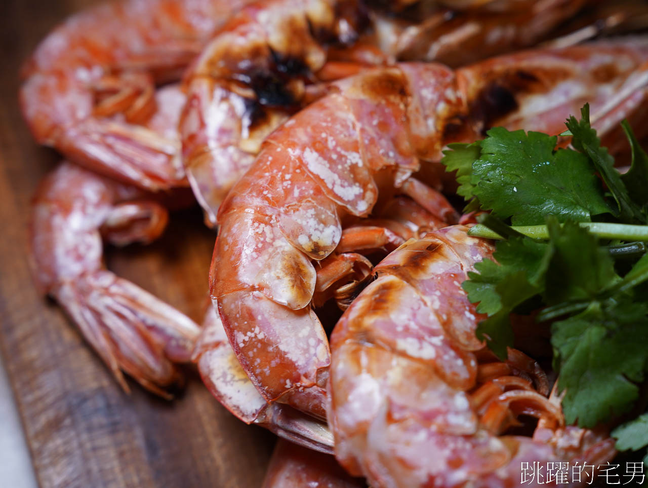 [花蓮美食]米那度海吧餐廳-花蓮海鮮超新鮮，酸菜魚、熱炒菜單豐富，紅麴鬼頭刀完全打到我的味蕾
