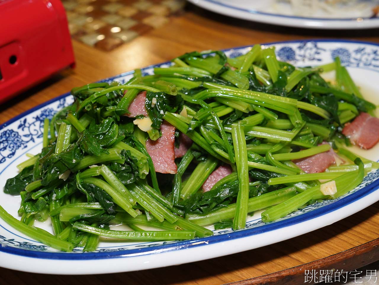 [花蓮美食]米那度海吧餐廳-花蓮海鮮超新鮮，酸菜魚、熱炒菜單豐富，紅麴鬼頭刀完全打到我的味蕾