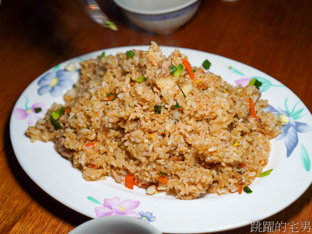 [花蓮美食]達路岸熱炒-這家花蓮熱炒螺肉必須吃，全酒燒酒雞一碗就把我幹倒…..