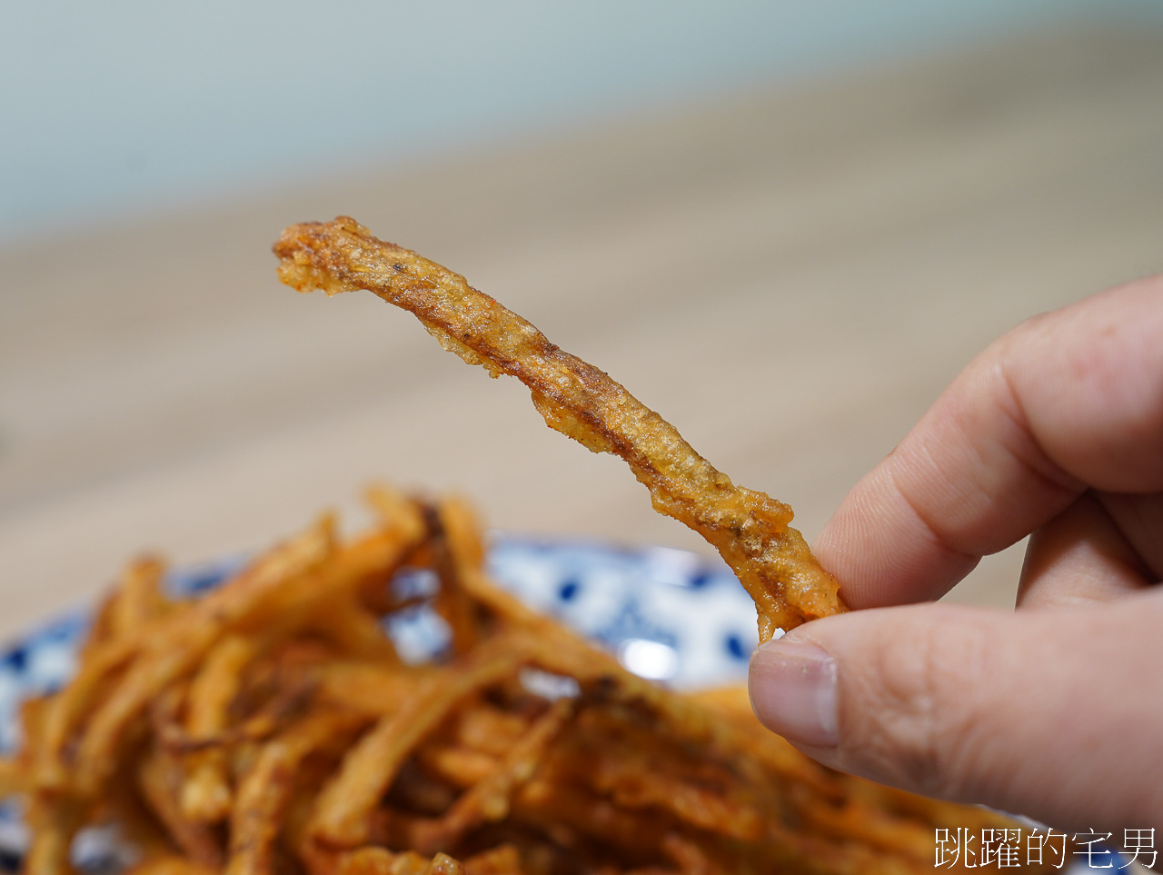 花蓮美食「小賴轟炸雞」必吃鹹酥雞口感超級嫩