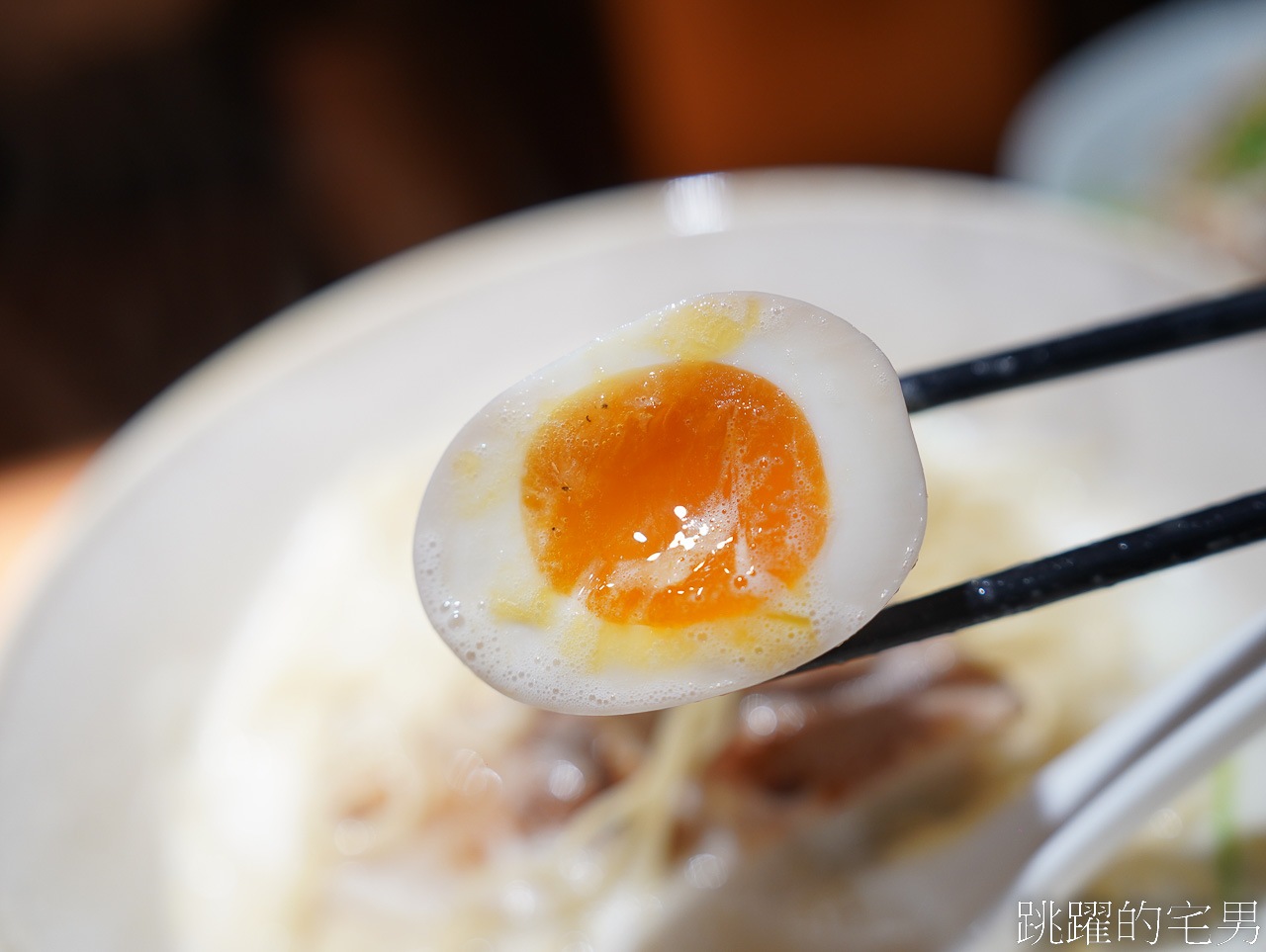 [花蓮美食]雞白郎拉麵-大推泡系雞白湯拉麵，濃郁黏稠的滋味整個愛到，花蓮拉麵推薦