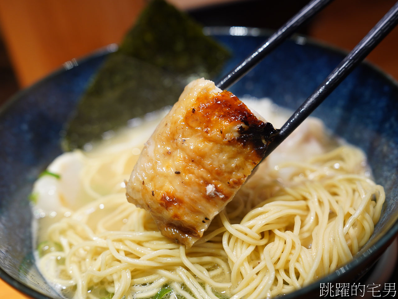 [花蓮美食]雞白郎拉麵-大推泡系雞白湯拉麵，濃郁黏稠的滋味整個愛到，花蓮拉麵推薦