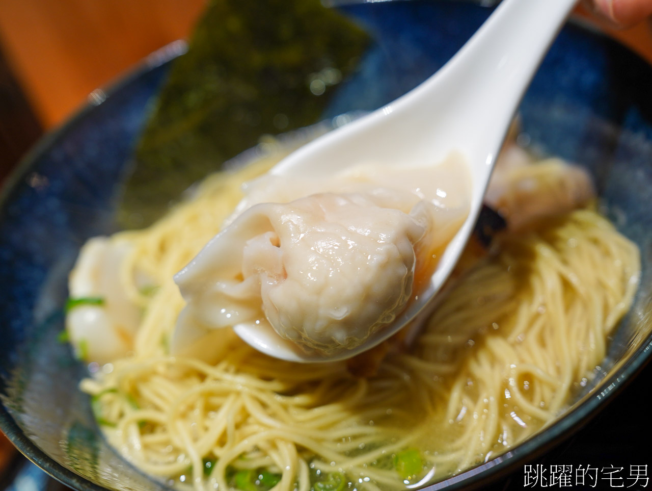 [花蓮美食]雞白郎拉麵-大推泡系雞白湯拉麵，濃郁黏稠的滋味整個愛到，花蓮拉麵推薦