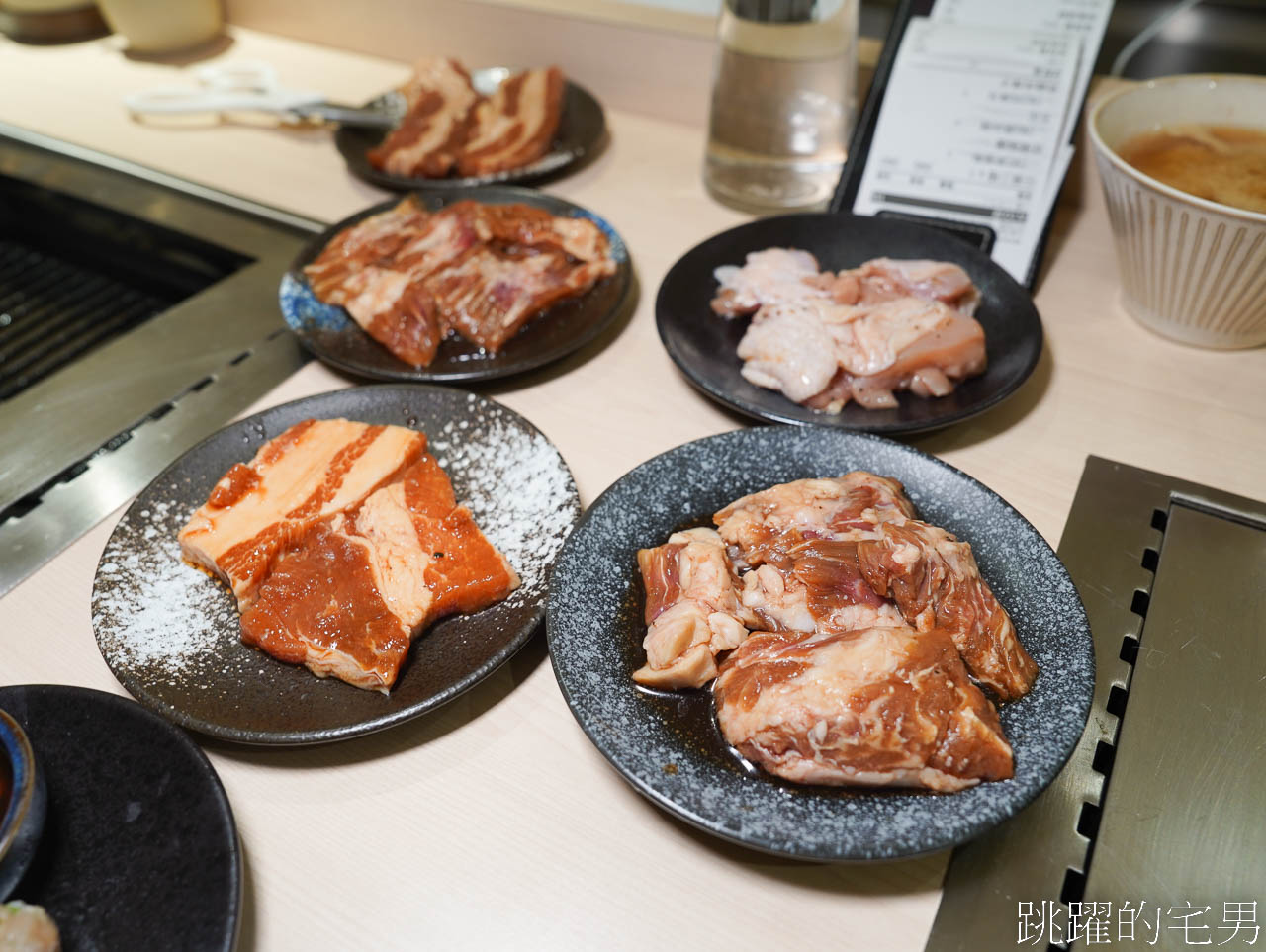 [花蓮美食]燒肉政宗花蓮店-高質感花蓮個人燒肉，肉質優秀小菜無限續，還是花蓮下午有開餐廳!