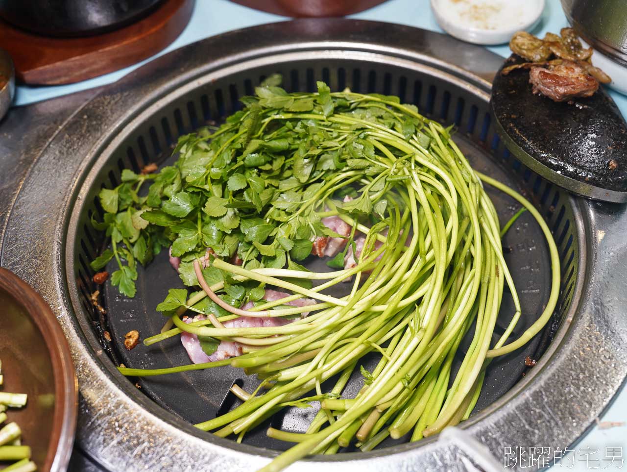 [釜山美食推薦]味贊王鹽烤肉西面店- 生意爆好韓國烤肉店，超厚梅花肉也太好吃了吧，提供代烤服務，味贊王鹽烤肉菜單