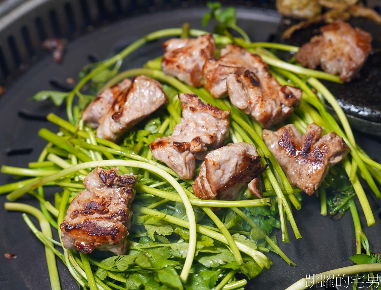 [釜山美食推薦]味贊王鹽烤肉西面店- 生意爆好韓國烤肉店，超厚梅花肉也太好吃了吧，提供代烤服務，味贊王鹽烤肉菜單