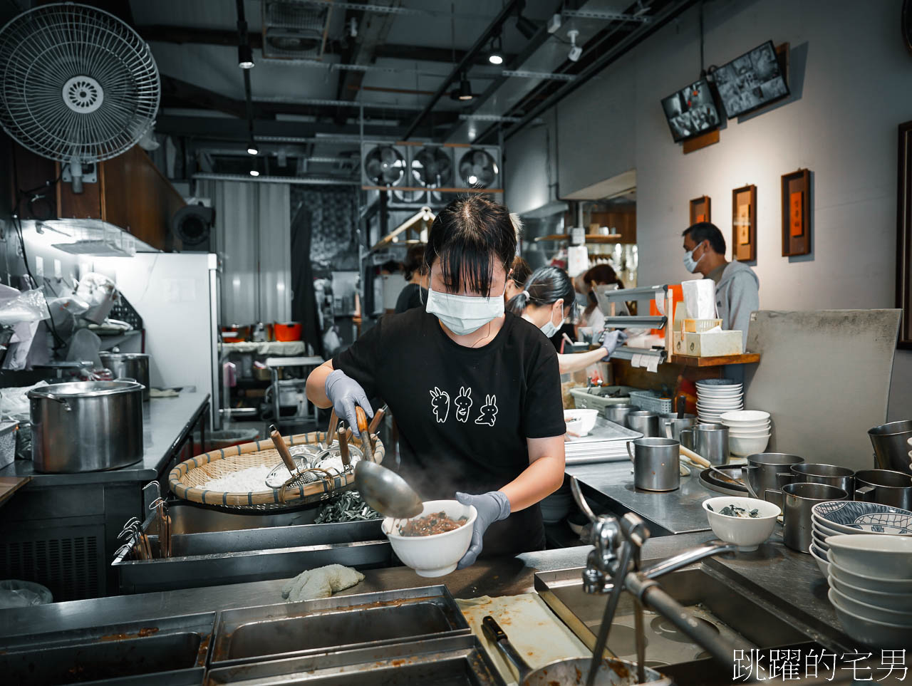 [台東美食]台東榕樹下米苔目-60年台東米苔目推薦，手工製作好味道，滿滿柴魚的好喝高湯，空間舒服有冷氣