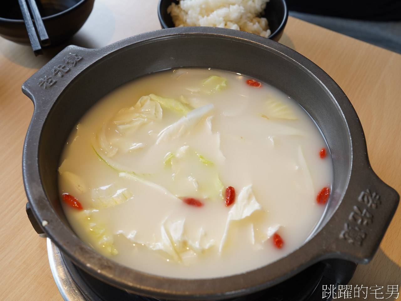 [花蓮美食]老先覺PLUS花蓮中山概念店-最狂老先覺在花蓮，全台自助吧食材種類最多樣，營業到半夜吃到爽