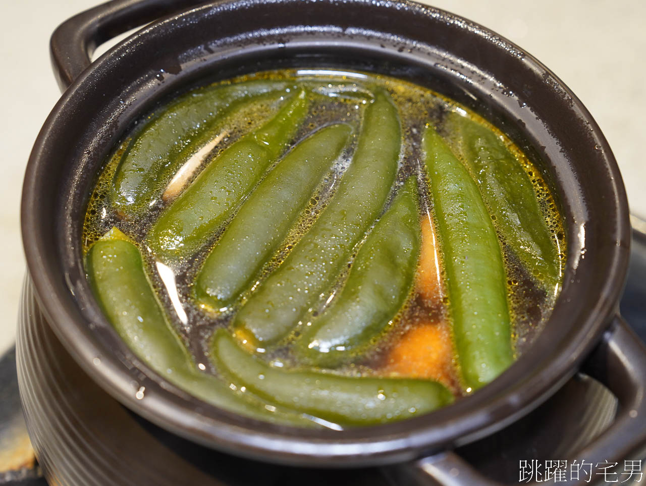 [花蓮美食]大後山深夜食堂-可以小酌一番的花蓮宵夜熱炒，居然有10種雞湯可以選擇