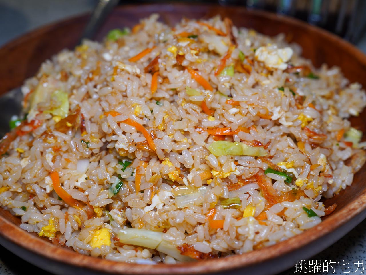 [花蓮美食]大後山深夜食堂-可以小酌一番的花蓮宵夜熱炒，居然有10種雞湯可以選擇