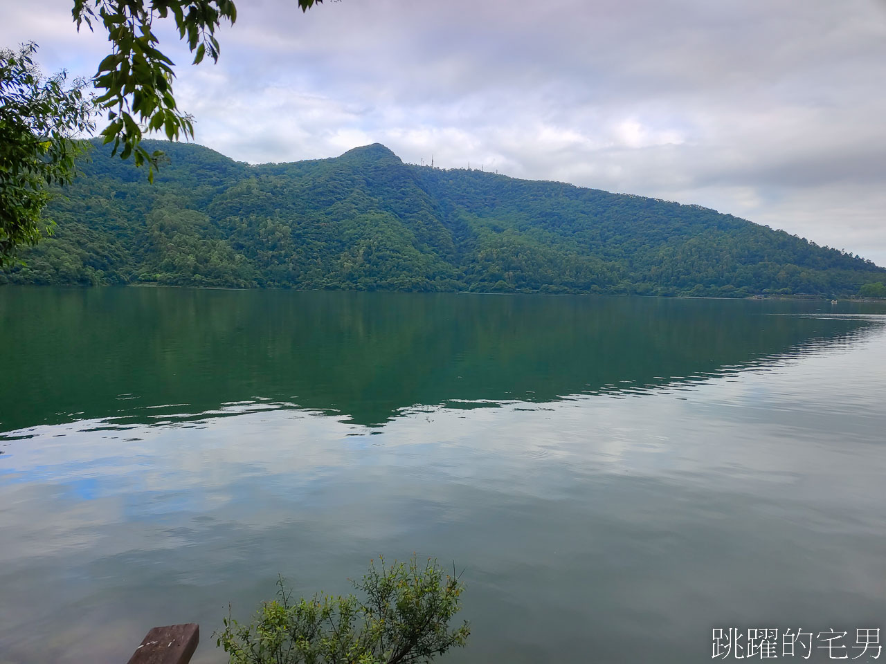 [花蓮鯉魚潭咖啡廳]黑屋cafe-湖景第一排花蓮咖啡廳，玻璃屋享受靜謐悠閒