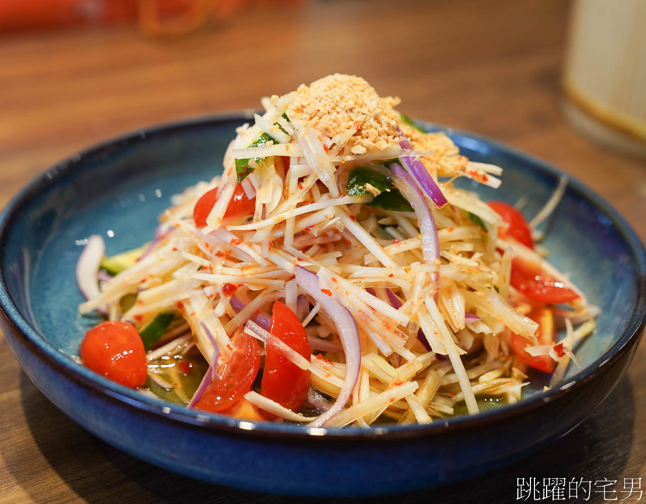 2024花蓮泰式料理「香茅廚房Lemongrass Kitchen」手工醬汁味道濃厚，黃咖哩完全是我的菜，軟殼蟹炸得極好! 還是花蓮寵物友善餐廳，花蓮美食