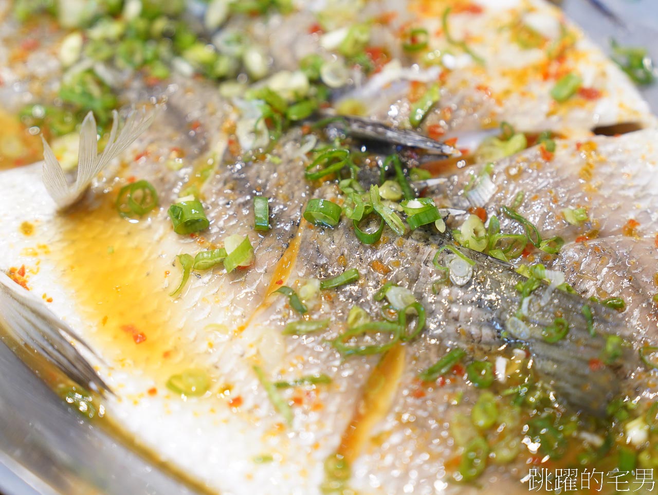 2024花蓮泰式料理「香茅廚房Lemongrass Kitchen」手工醬汁味道濃厚，黃咖哩完全是我的菜，軟殼蟹炸得極好! 還是花蓮寵物友善餐廳，花蓮美食