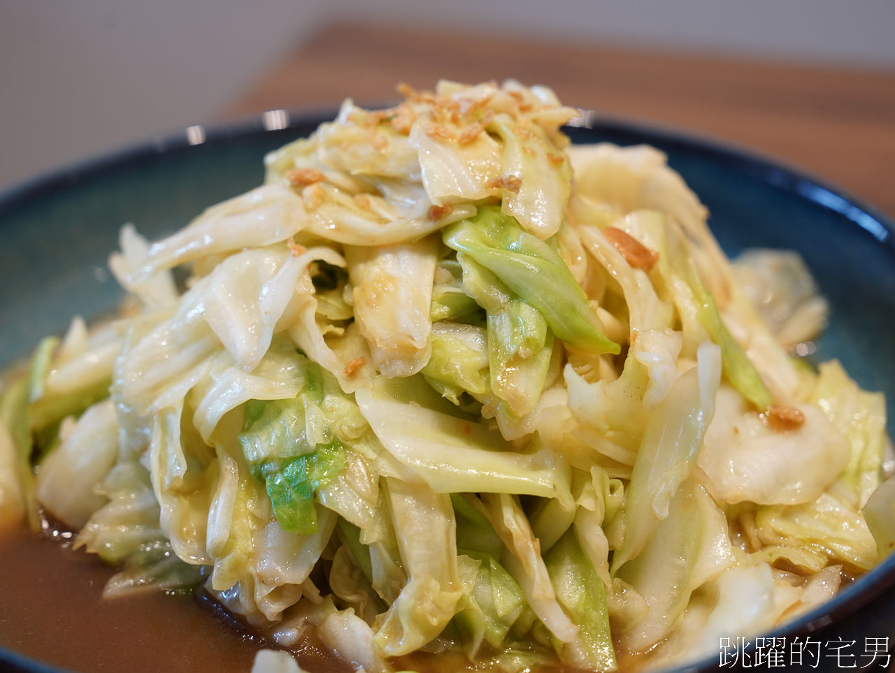 2024花蓮泰式料理「香茅廚房Lemongrass Kitchen」手工醬汁味道濃厚，黃咖哩完全是我的菜，軟殼蟹炸得極好! 還是花蓮寵物友善餐廳，花蓮美食