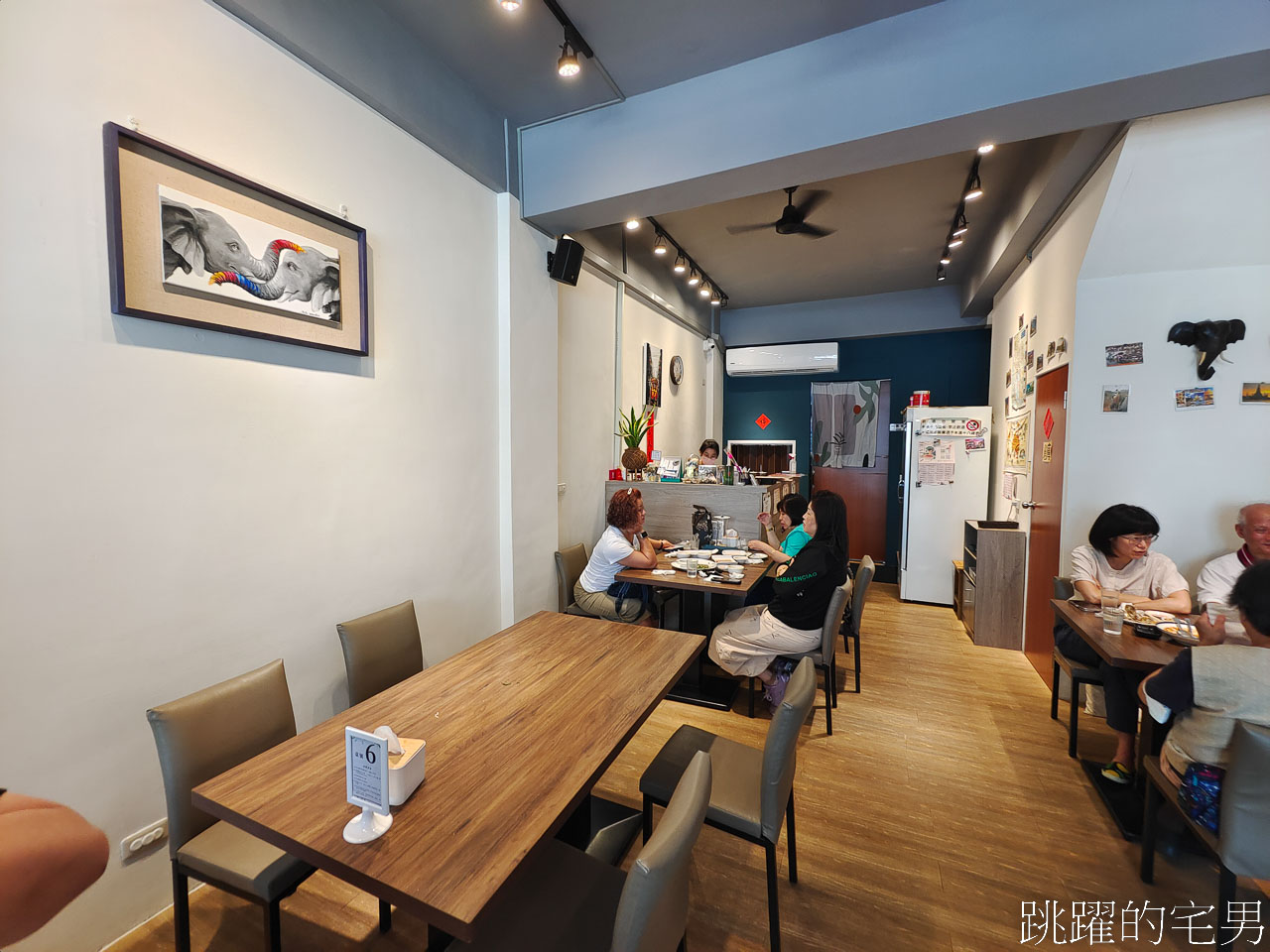 2024花蓮泰式料理「香茅廚房Lemongrass Kitchen」手工醬汁味道濃厚，黃咖哩完全是我的菜，軟殼蟹炸得極好! 還是花蓮寵物友善餐廳，花蓮美食