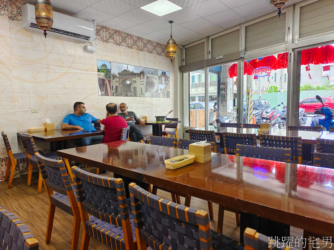 [花蓮美食]馬丁娜印度小館2024搬新家，印度咖哩配烤餅最對味，還有提供多種素食，馬丁娜印度小館菜單