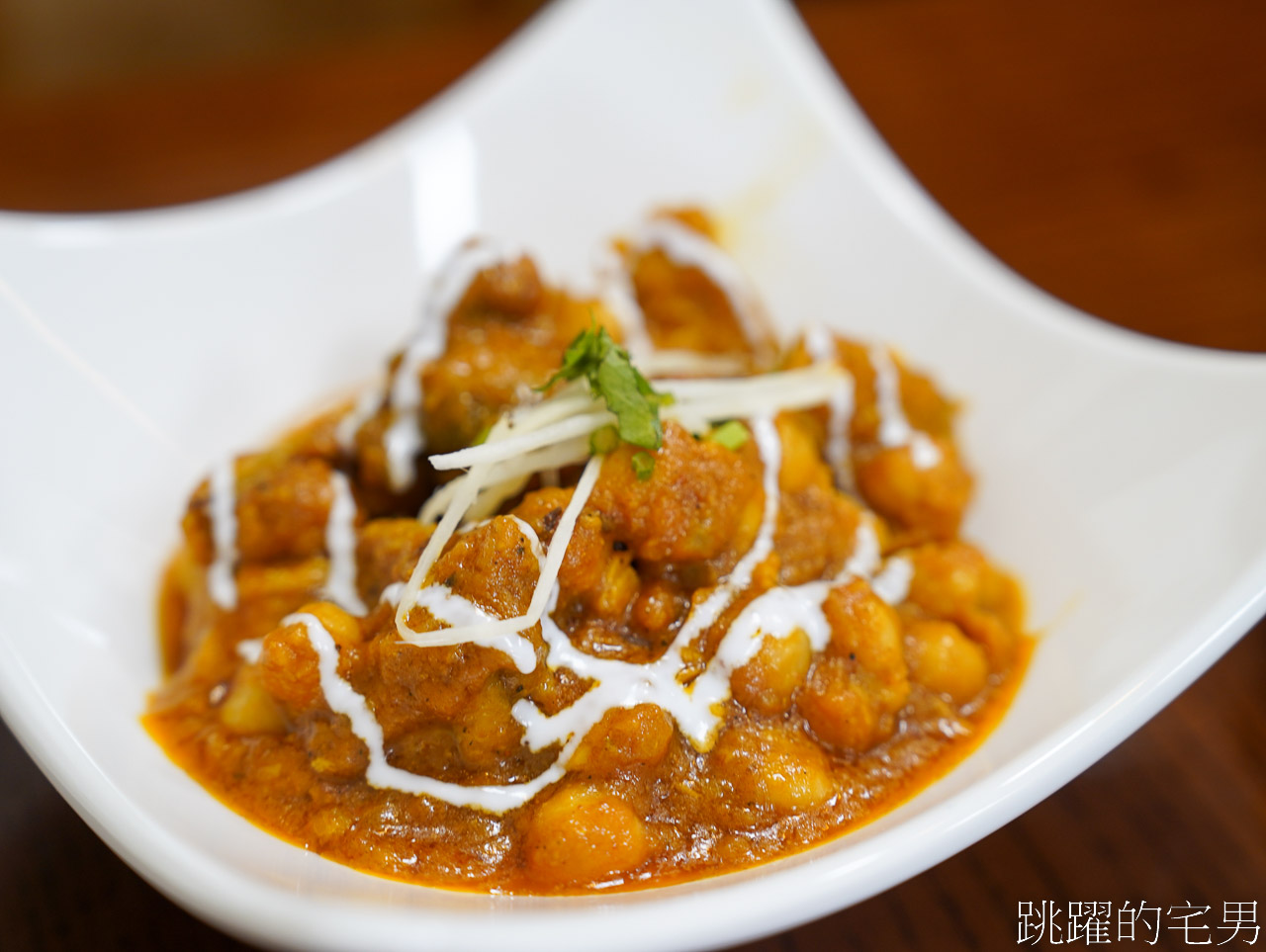 [花蓮美食]馬丁娜印度小館2024搬新家，印度咖哩配烤餅最對味，還有提供多種素食，馬丁娜印度小館菜單